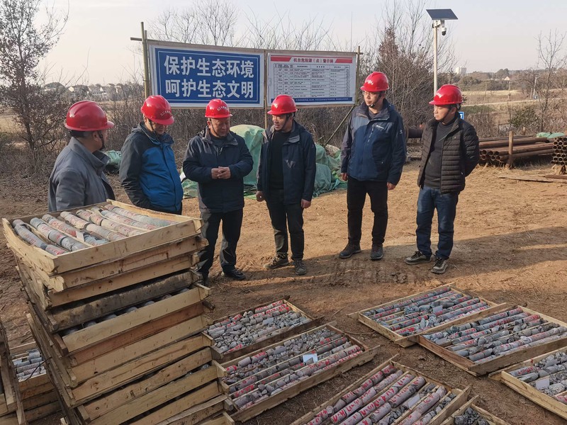 在罗河铁矿深部普查项目现场.jpg