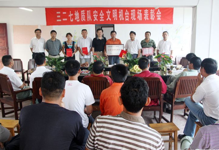 亚洲精品久久99蜜芽尤物TV